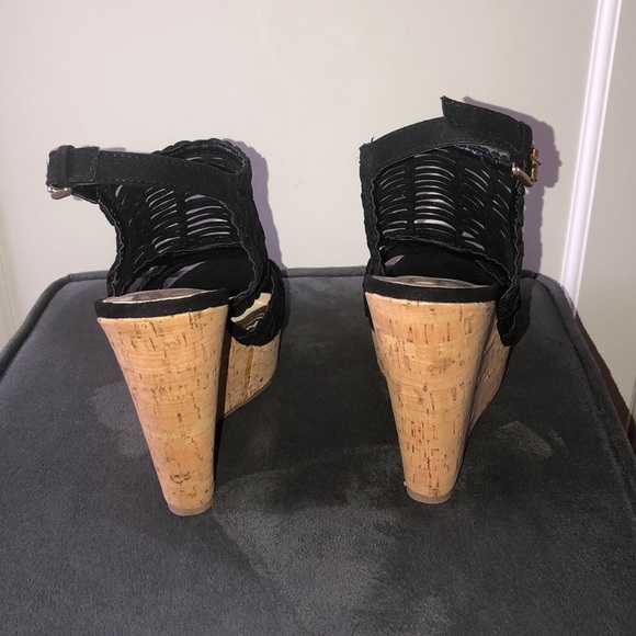 Carlos by Carlos Santana Black Wedges - Picture 2 of 4